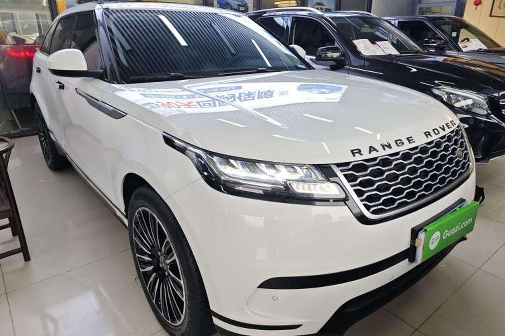Used Land Rover Range Velar 2019 250 PS Exterior 2