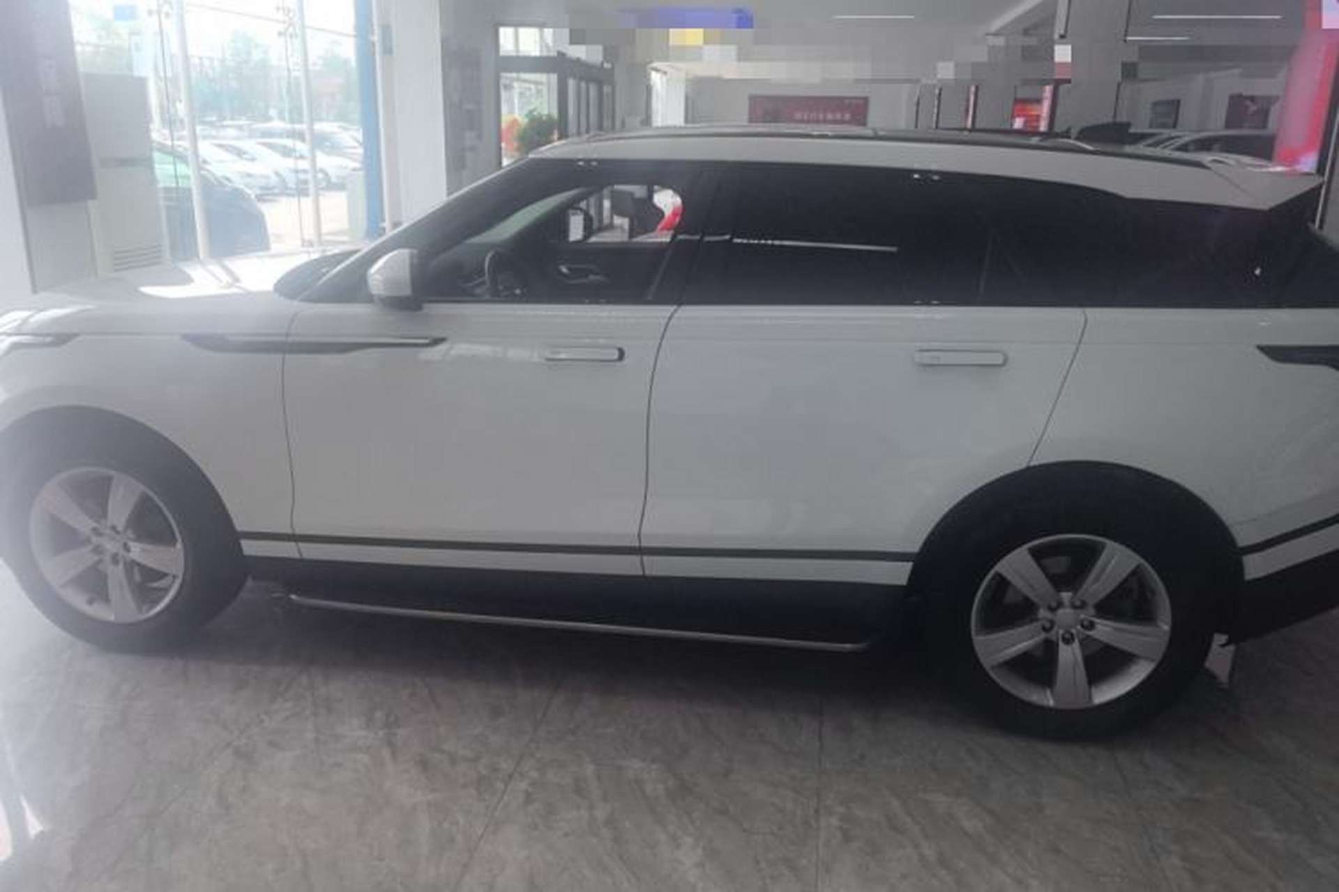 Used Land Rover Range Velar 2019 250 PS Exterior 5