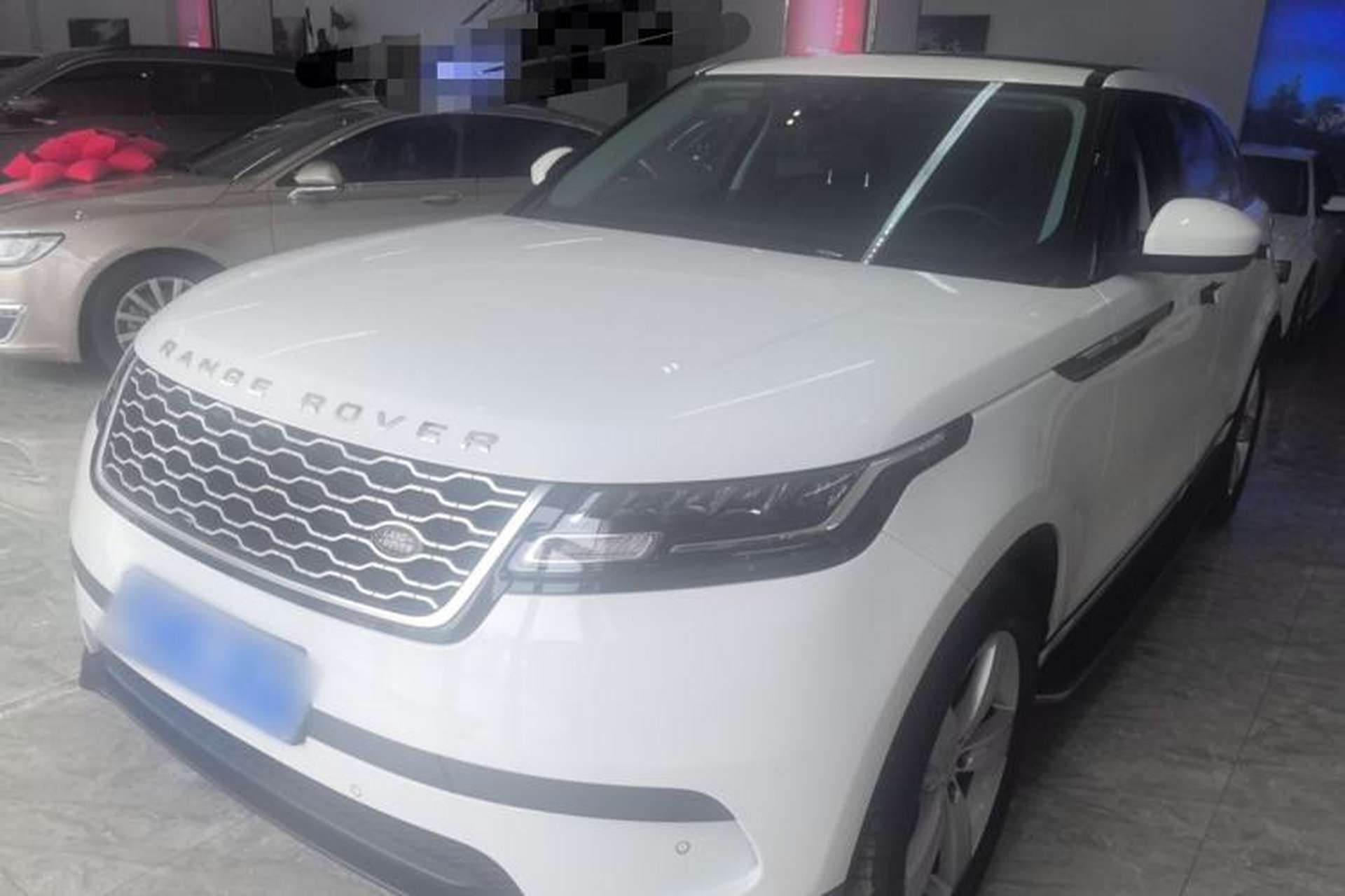 Used Land Rover Range Velar 2019 250 PS Front Left 45 Deg