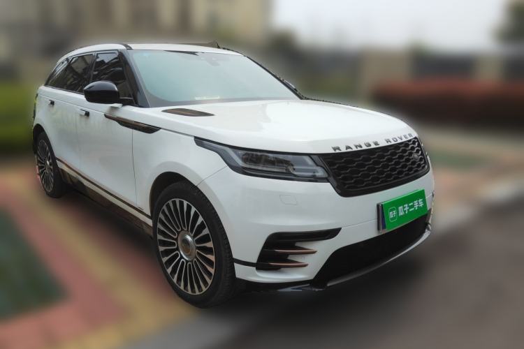 Used Land Rover Range Velar 2019 250 PS R-DYNAMIC S Front Right 45 Deg