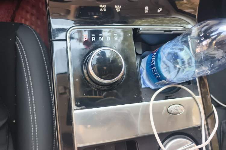 Used Land Rover Range Velar 2019 250 PS Gear Lever