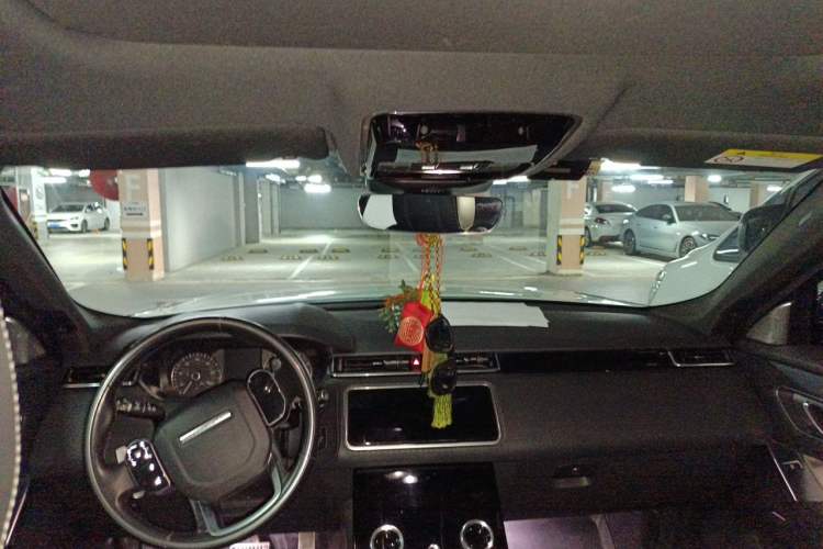 Used Land Rover Range Velar 2019 250 PS R-DYNAMIC S Headliner