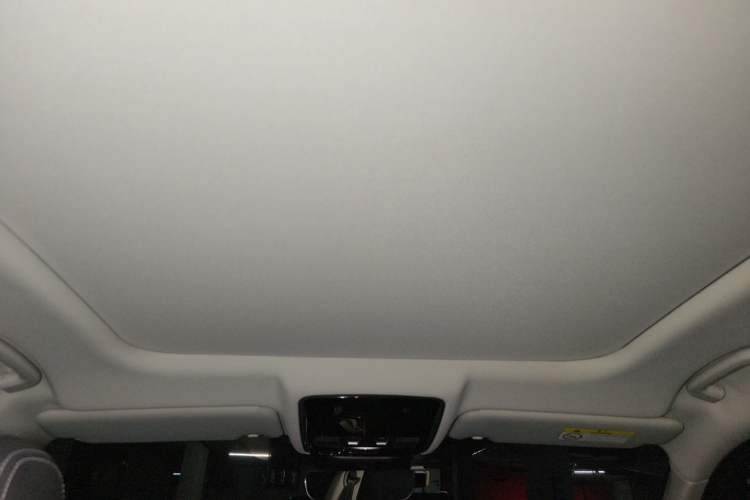 Used Land Rover Range Velar 2019 250 PS Headliner