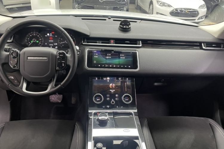 Used Land Rover Range Velar 2019 250 PS Interior 1