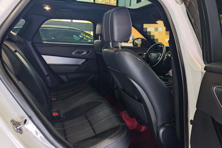 Used Land Rover Range Velar 2019 250 PS R-DYNAMIC S Interior 10