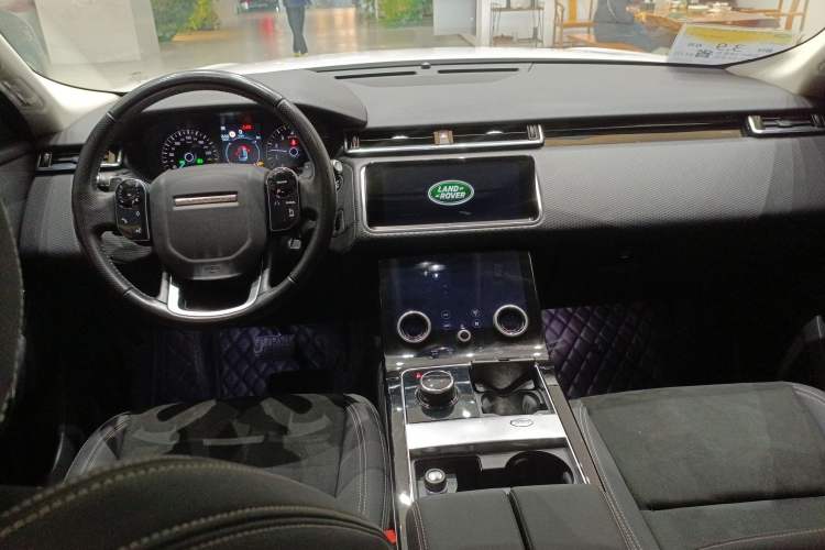 Used Land Rover Range Velar 2019 250 PS Interior 2