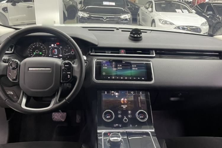 Used Land Rover Range Velar 2019 250 PS Interior 2