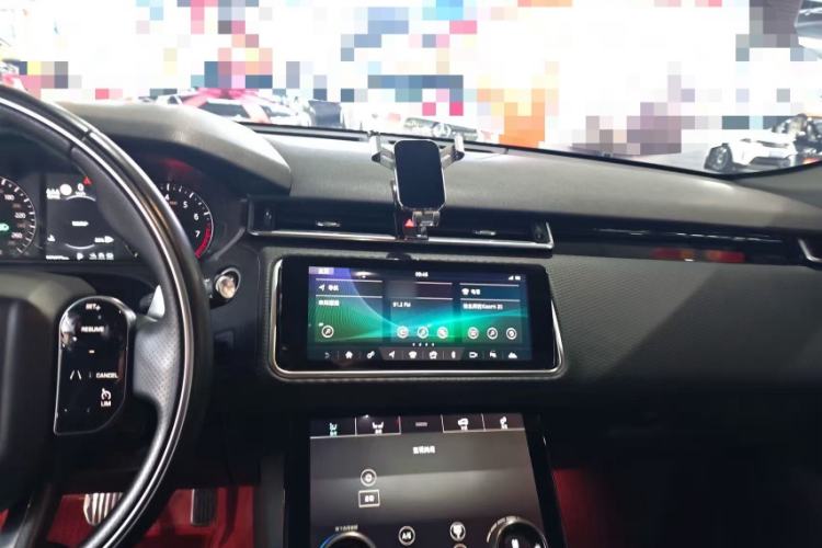 Used Land Rover Range Velar 2019 250 PS R-DYNAMIC S Interior 3