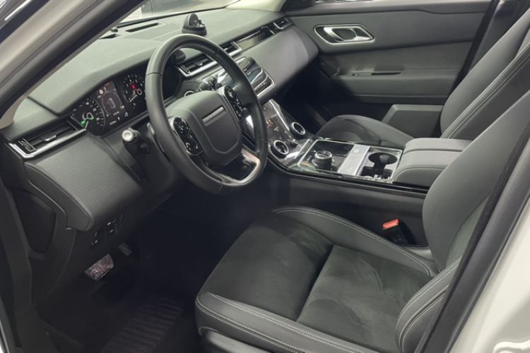 Used Land Rover Range Velar 2019 250 PS Interior 3