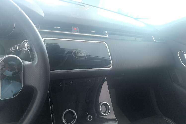 Used Land Rover Range Velar 2019 250 PS Interior 3