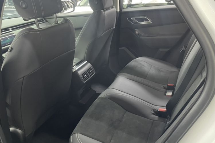 Used Land Rover Range Velar 2019 250 PS Interior 4