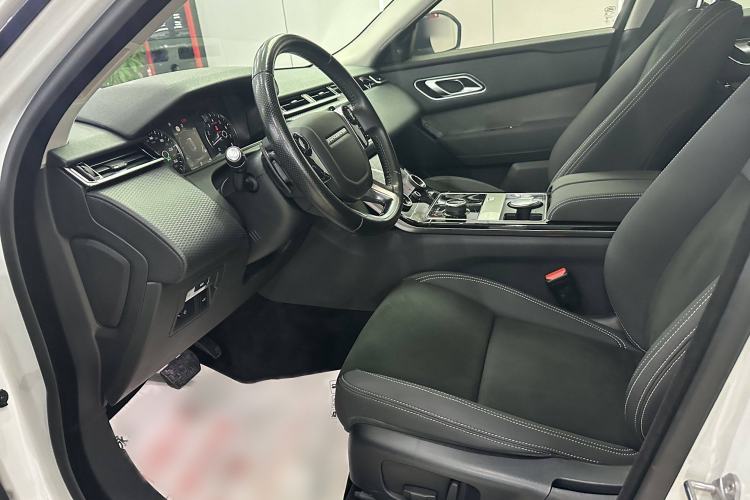 Used Land Rover Range Velar 2019 250 PS Interior 4