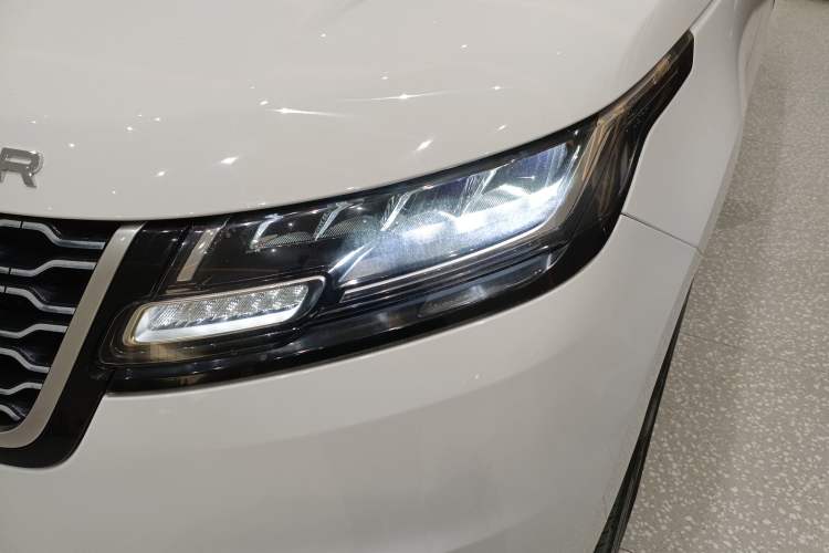 Used Land Rover Range Velar 2019 250 PS Left Front Headlight