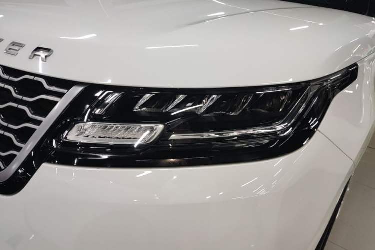 Used Land Rover Range Velar 2019 250 PS Left Front Headlight