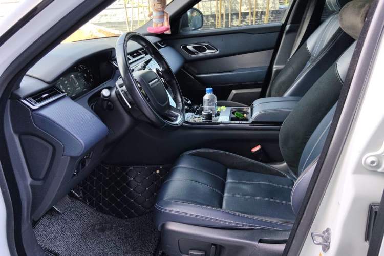 Used Land Rover Range Velar 2019 380 PS R-DYNAMIC SE Left Front Seat