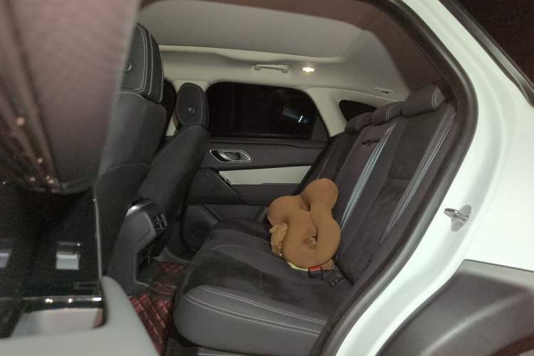 Used Land Rover Range Velar 2019 250 PS Left Rear Seat