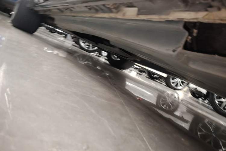 Used Land Rover Range Velar 2019 250 PS R-DYNAMIC S Left Side Sill