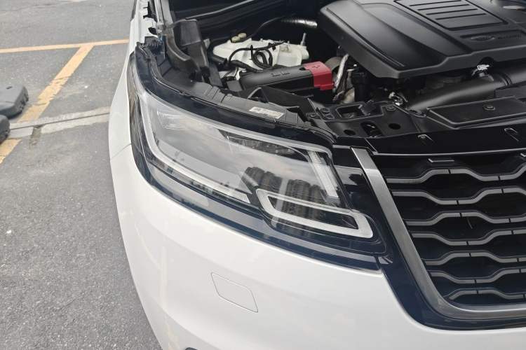 Used Land Rover Range Velar 2019 250 PS R-DYNAMIC S Right Front Headlight