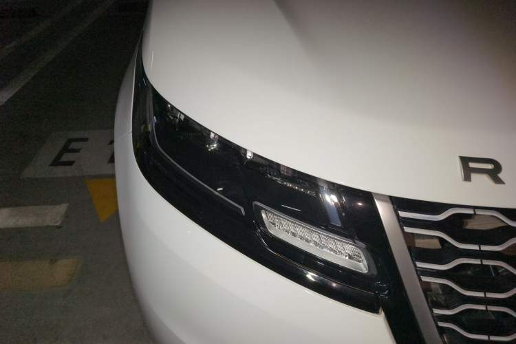 Used Land Rover Range Velar 2019 250 PS Right Front Headlight