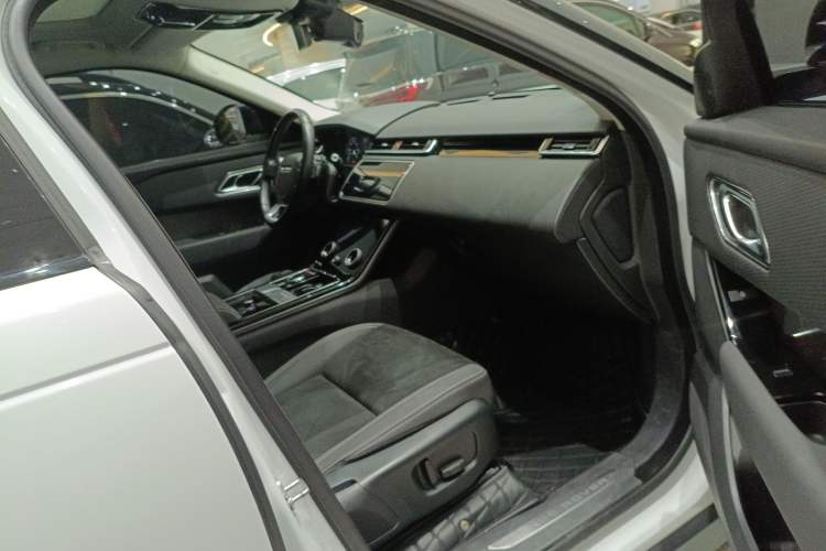 Used Land Rover Range Velar 2019 250 PS Right Front Seat