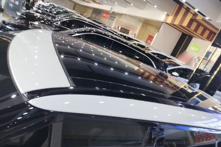 Used Land Rover Range Velar 2019 250 PS R-DYNAMIC S Roof