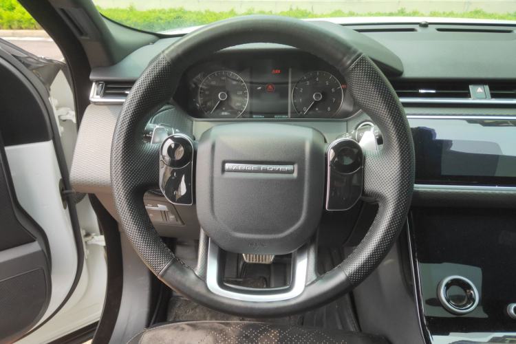 Used Land Rover Range Velar 2019 250 PS R-DYNAMIC S Steering Wheel