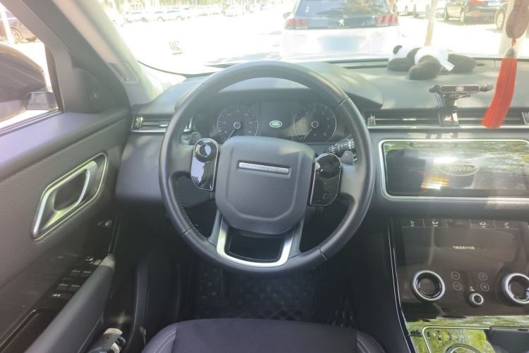 Used Land Rover Range Velar 2019 250 PS Steering Wheel