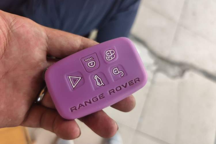 Used Land Rover Range Velar 2019 250 PS Vehicle Key