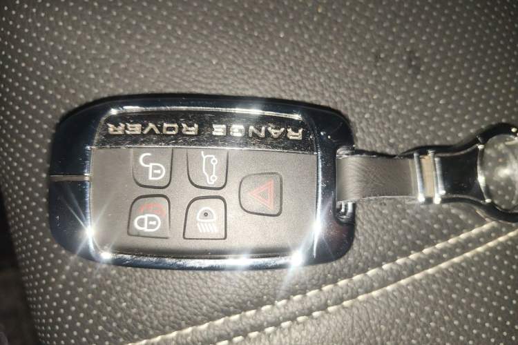 Used Land Rover Range Velar 2019 250 PS R-DYNAMIC S Vehicle Key