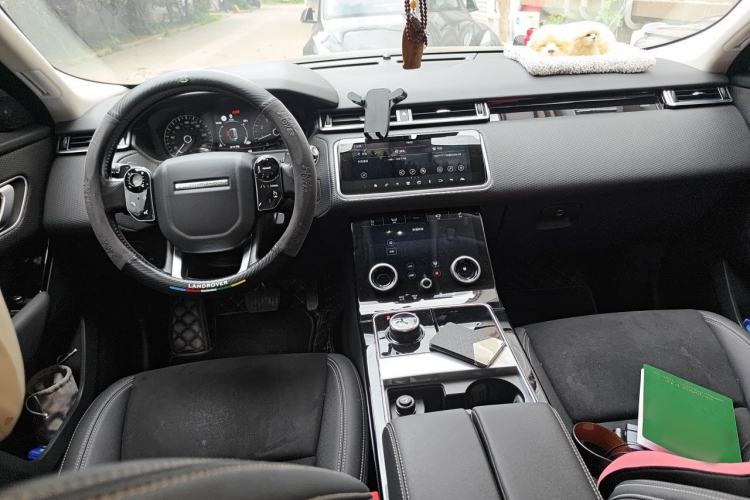 Used Land Rover Range Velar 2020 P250 Center Console