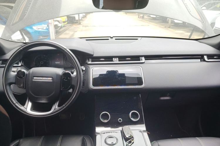 Used Land Rover Range Velar 2020 P340 R-DYNAMIC S Center Console