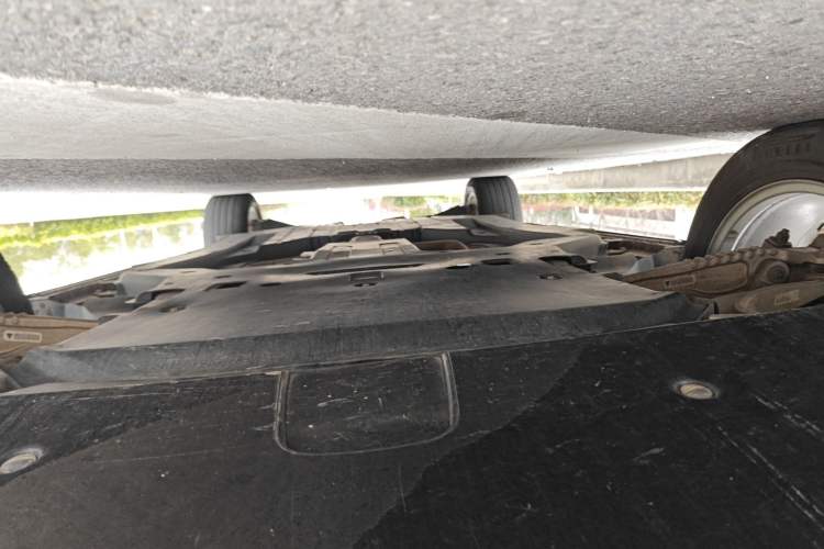 Used Land Rover Range Velar 2020 P250 R-DYNAMIC S Chassis Front