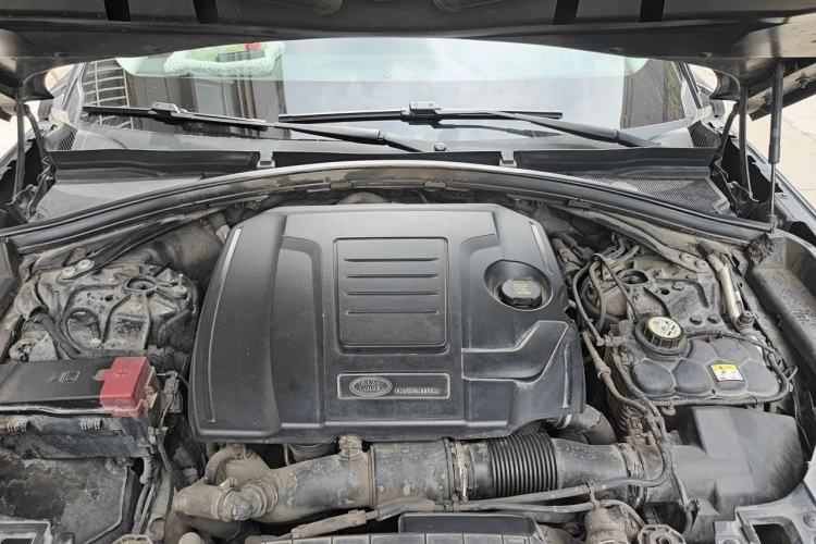 Used Land Rover Range Velar 2020 P250 Engine Bay