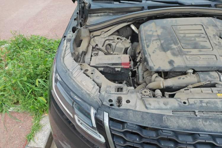 Used Land Rover Range Velar 2020 P250 R-DYNAMIC S Engine Bay Right