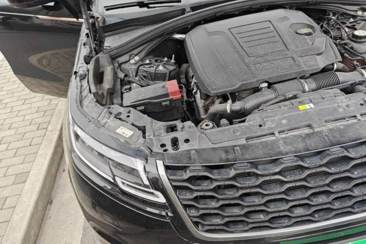 Used Land Rover Range Velar 2020 P250 R-DYNAMIC S Engine Bay Right