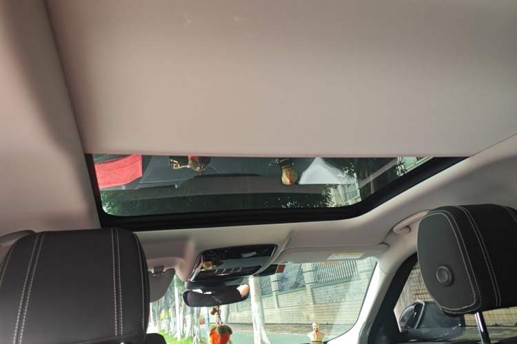 Used Land Rover Range Velar 2020 P250 Headliner