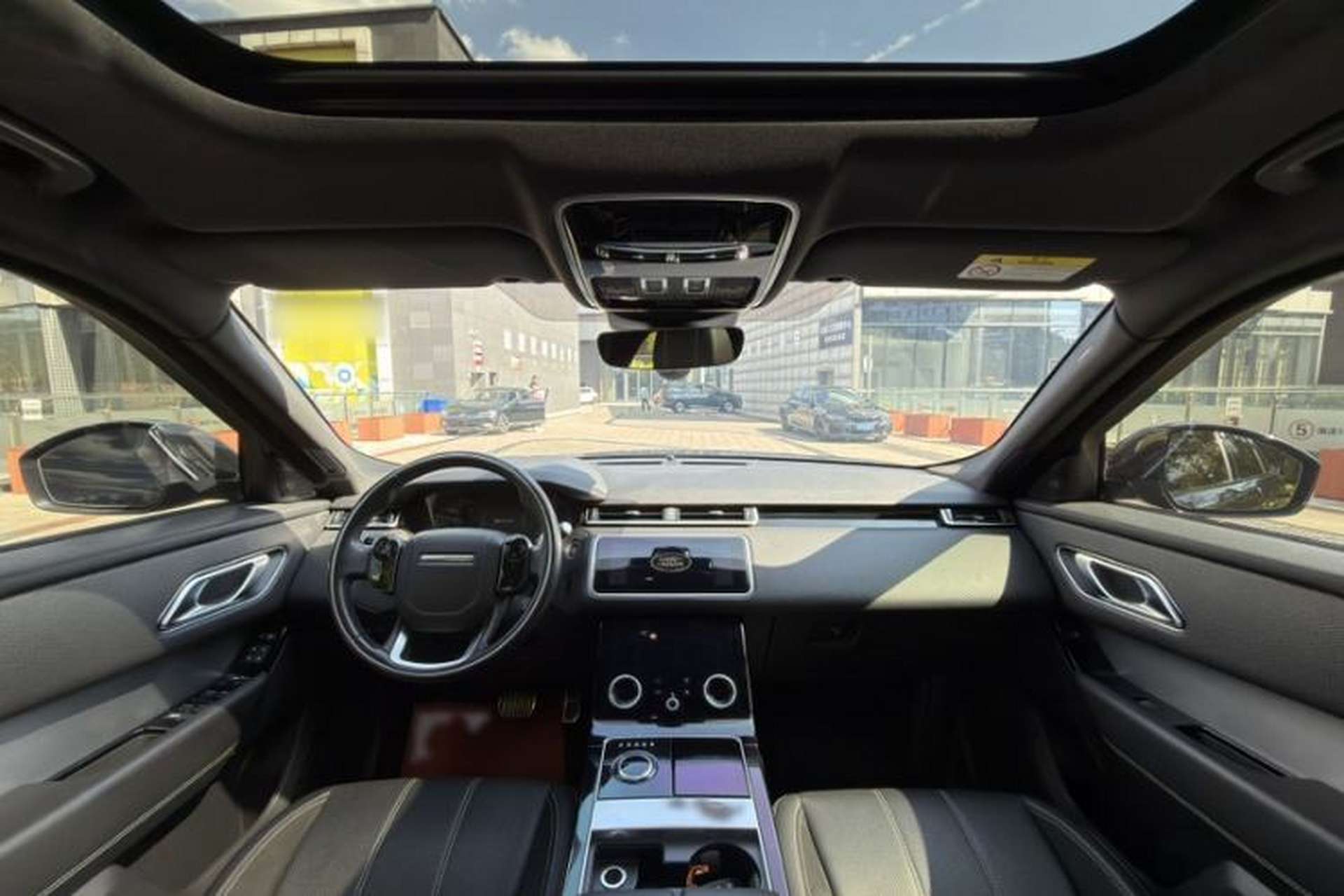 Used Land Rover Range Velar 2020 P250 R-DYNAMIC S Interior 10