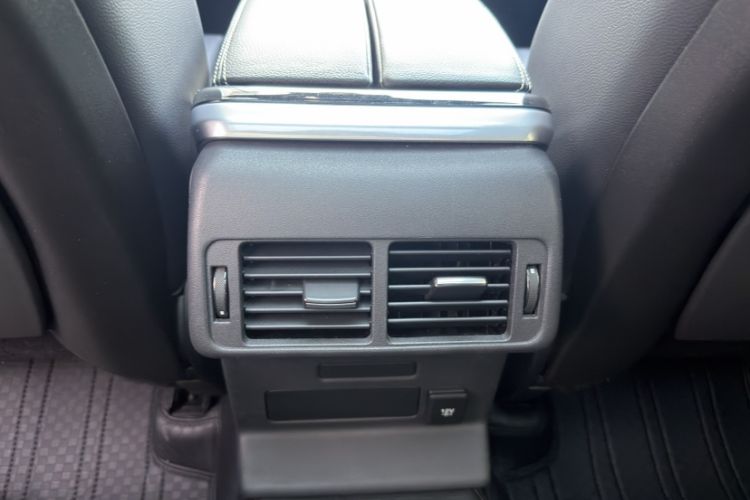 Used Land Rover Range Velar 2020 P250 R-DYNAMIC S Interior 6