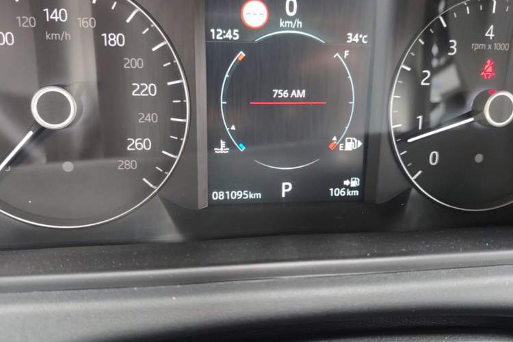 Used Land Rover Range Velar 2020 P340 R-DYNAMIC S Odometer Close Up