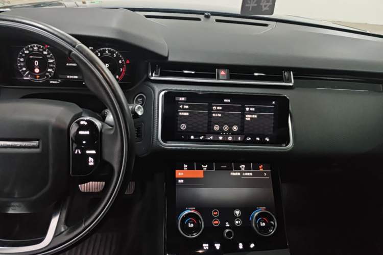 Used Land Rover Range Velar 2020 P380 R-DYNAMIC SE Audio And AC Panel