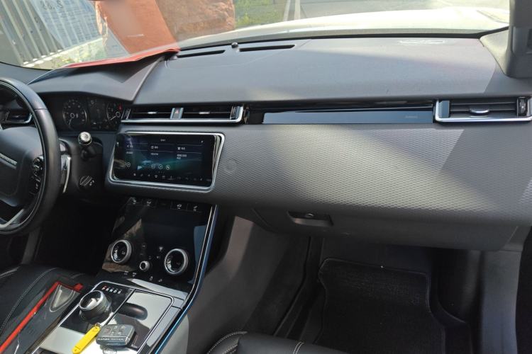 Used Land Rover Range Velar 2020 P250 R-DYNAMIC S Center Console