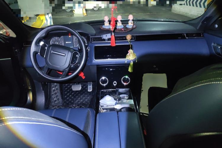 Used Land Rover Range Velar 2020 P250 R-DYNAMIC S Center Console