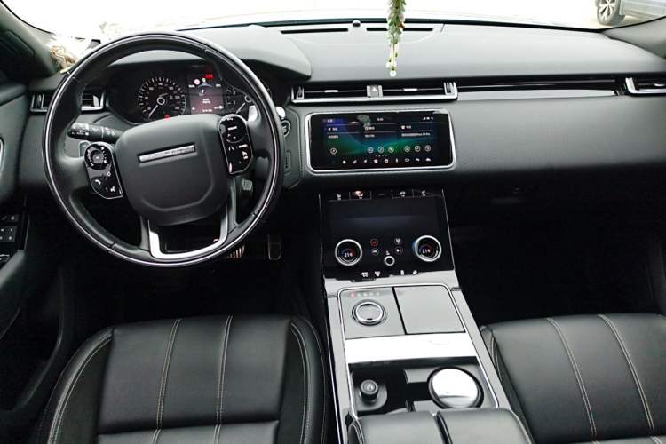 Used Land Rover Range Velar 2020 P250 R-DYNAMIC S Center Console