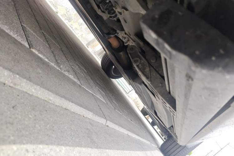 Used Land Rover Range Velar 2020 P250 R-DYNAMIC S Chassis Front Left
