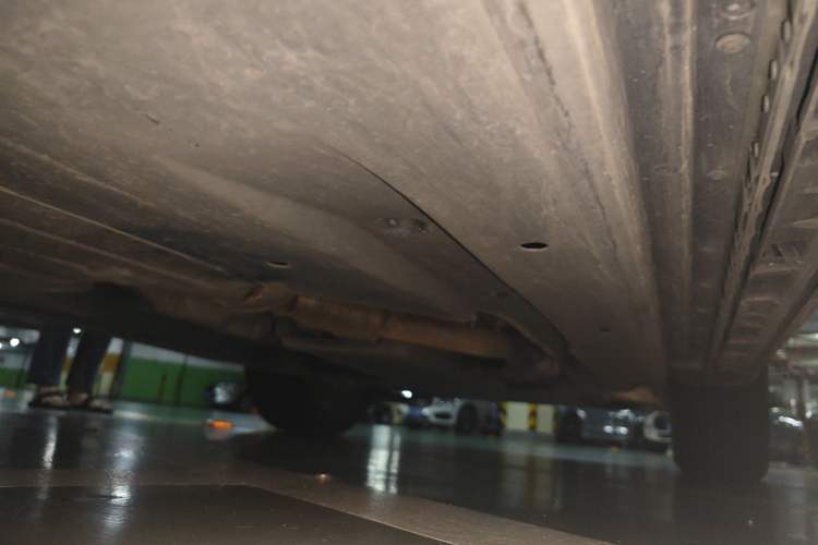 Used Land Rover Range Velar 2020 P250 Chassis Rear Right
