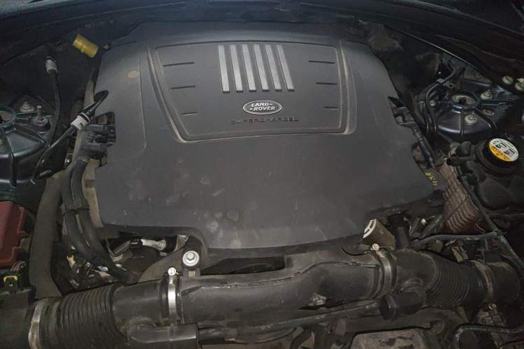 Used Land Rover Range Velar 2020 P340 R-DYNAMIC S Engine Bay