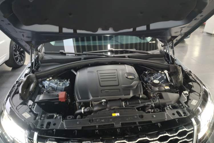 Used Land Rover Range Velar 2020 P250 Engine Bay
