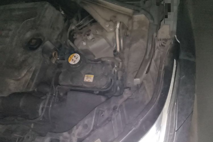 Used Land Rover Range Velar 2020 P250 R-DYNAMIC S Engine Bay Left