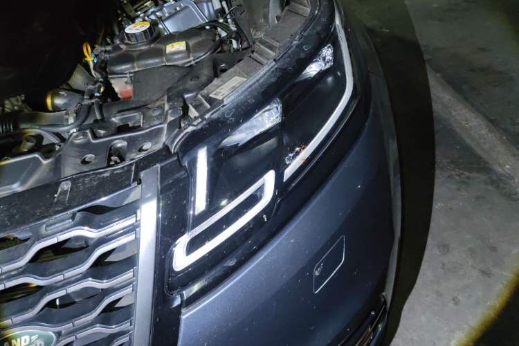Used Land Rover Range Velar 2020 P250 R-DYNAMIC S Engine Bay Left