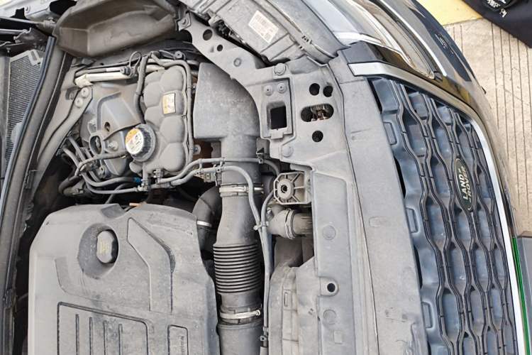 Used Land Rover Range Velar 2020 P250 R-DYNAMIC S Engine Bay Left